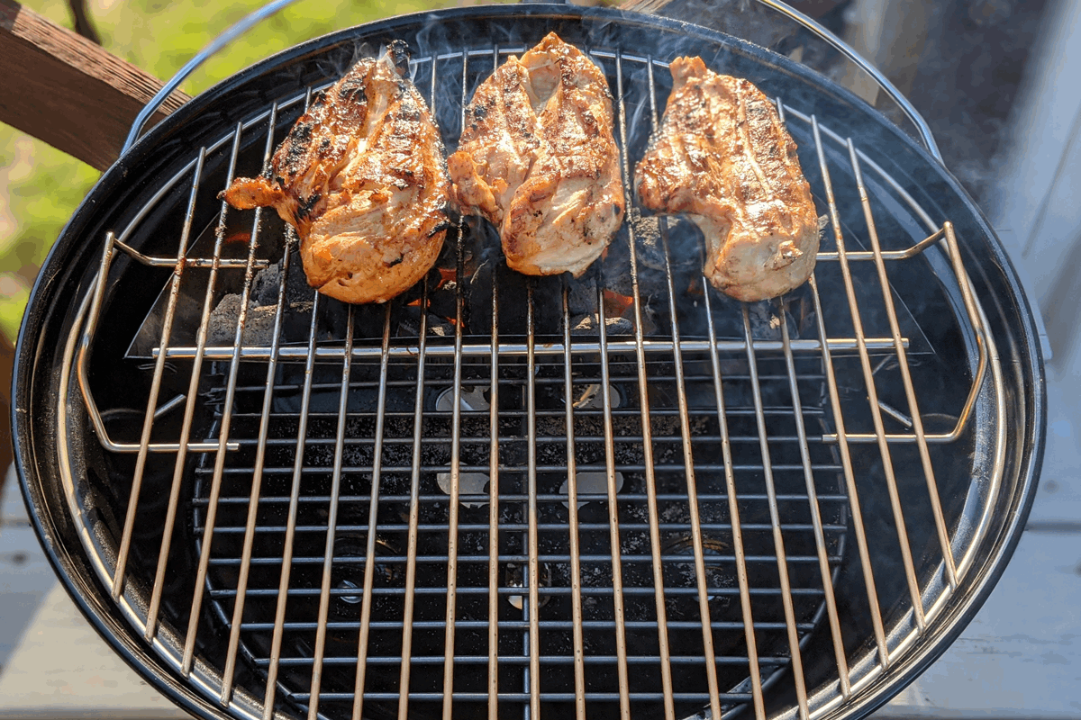 Slow 'N Sear® 18 Zoll Kohlekorb