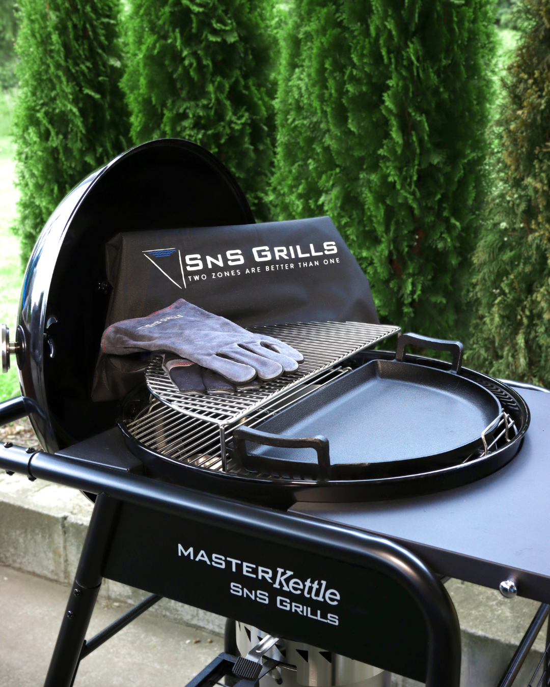 Langsames 'N Sear® MasterKettle Platinum Set